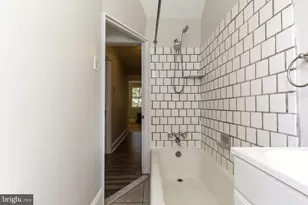 1239 S Alder St, Philadelphia, PA 19147 - Photo 12
