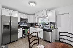 2604 E York St, Philadelphia, PA 19125 - Photo 2