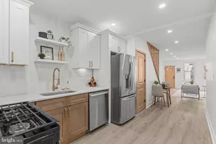 2642 Cedar St, Philadelphia, PA 19125 - Photo 18