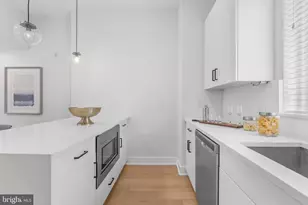 1754 Wylie St, Philadelphia, PA 19130 - Photo 4