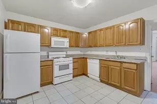 415 S 40th St, Philadelphia, PA 19104 - Photo 12