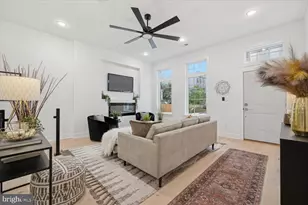 128 E Sharpnack St, Philadelphia, PA 19119 - Photo 2