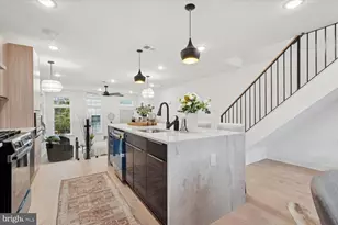 128 E Sharpnack St, Philadelphia, PA 19119 - Photo 8