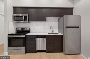 257 N 3rd St, Philadelphia, PA 19106 - Photo 2