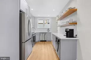 2441 S Clarion St, Philadelphia, PA 19148 - Photo 12
