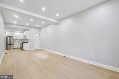 617 8th Street S #1, Philadelphia, PA 19147 - Photo 2