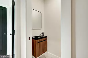 2534 E Madison St, Philadelphia, PA 19134 - Photo 8