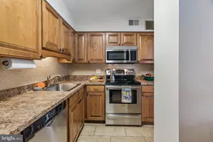 1420 Locust St, Philadelphia, PA 19102 - Photo 10