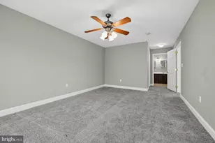 542 Easy St, Philadelphia, PA 19111 - Photo 26