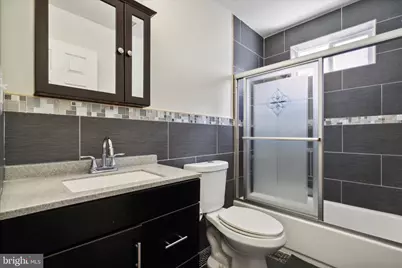 2045 Morris Street, Philadelphia, PA 19145 - Photo 10