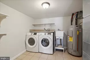 2045 Morris St, Philadelphia, PA 19145 - Photo 14