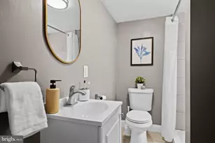 348 Delmar St, Philadelphia, PA 19128 - Photo 16
