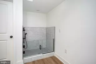 1109 Earl St, Philadelphia, PA 19125 - Photo 24