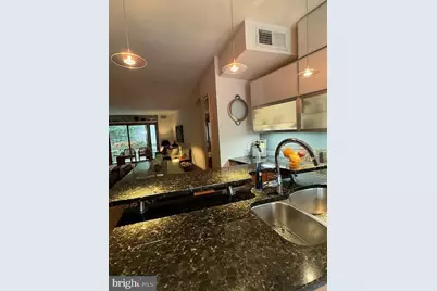 642 Fitzwater Street, Philadelphia, PA 19147 - Photo 12