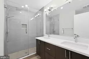 2527 Graduate Square, Philadelphia, PA 19146 - Photo 36