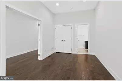 2527 Graduate Square, Philadelphia, PA 19146 - Photo 6