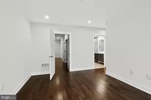 2527 Graduate Square, Philadelphia, PA 19146 - Photo 32