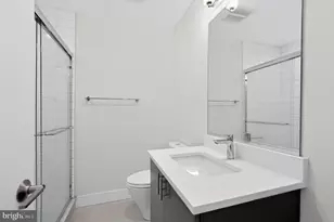 2527 Graduate Square, Philadelphia, PA 19146 - Photo 10