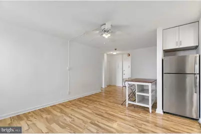 2601 Pennsylvania Avenue #401, Philadelphia, PA 19130 - Photo 4