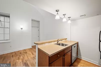 1 Academy Circle #221, Philadelphia, PA 19146 - Photo 6