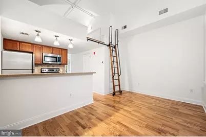 1 Academy Circle #221, Philadelphia, PA 19146 - Photo 4