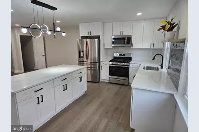 839 W Bells Mill Road, Philadelphia, PA 19128 - Photo 4