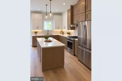 1423 E Susquehanna Avenue, Philadelphia, PA 19125 - Photo 2
