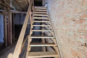 2037 Pierce St, Philadelphia, PA 19145 - Photo 8