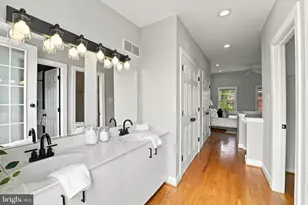 1922 Carpenter St, Philadelphia, PA 19146 - Photo 12