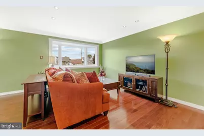 9751 Clark Street, Philadelphia, PA 19115 - Photo 8