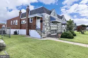8927 Revere St, Philadelphia, PA 19152 - Photo 2