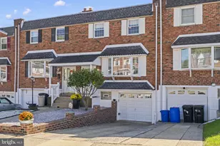 12739 Hollins Rd, Philadelphia, PA 19154 - Photo 2