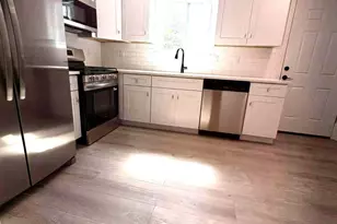 404 Watkins St, Philadelphia, PA 19148 - Photo 6