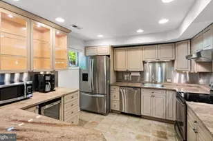719 S Philip St, Philadelphia, PA 19147 - Photo 8