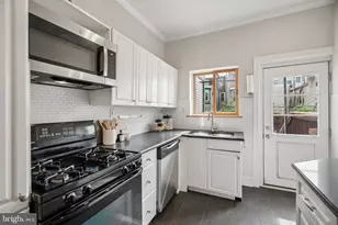 2810 Cambridge St, Philadelphia, PA 19130 - Photo 6