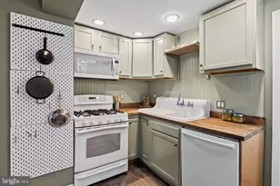 440 N 38th St, Philadelphia, PA 19104 - Photo 18