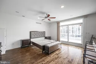 919 N Front St, Philadelphia, PA 19123 - Photo 30
