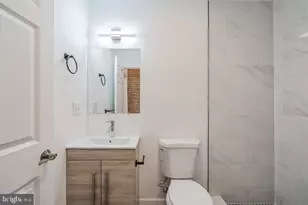 405 S 42nd St, Philadelphia, PA 19104 - Photo 26