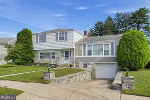 817 Rennard Cir, Philadelphia, PA 19116 - Photo 2
