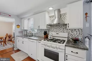 1977 Merlin Rd, Philadelphia, PA 19116 - Photo 8