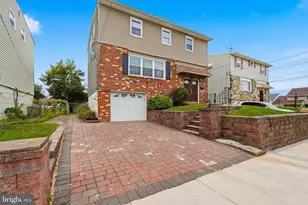 1977 Merlin Rd, Philadelphia, PA 19116 - Photo 2