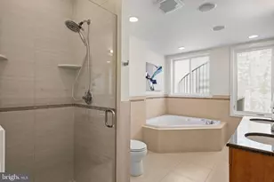765 S 15th St, Philadelphia, PA 19146 - Photo 48