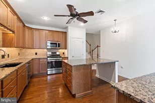 2683 Marigold Ln, Philadelphia, PA 19116 - Photo 12