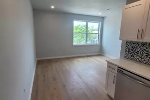 648 N 38th St, Philadelphia, PA 19104 - Photo 12