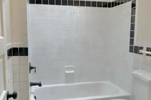 1130 S Peach St, Philadelphia, PA 19143 - Photo 6