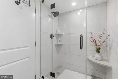 1819 S 12th Street, Philadelphia, PA 19148 - Photo 36