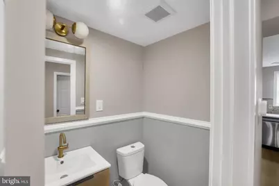 810 Watkins Street, Philadelphia, PA 19148 - Photo 8