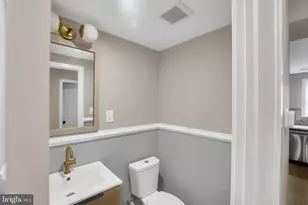 810 Watkins St, Philadelphia, PA 19148 - Photo 8