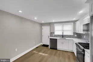 810 Watkins St, Philadelphia, PA 19148 - Photo 2