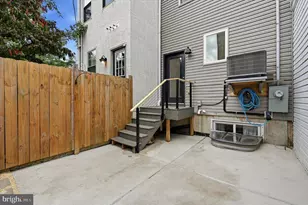1224 N Myrtlewood St, Philadelphia, PA 19121 - Photo 10